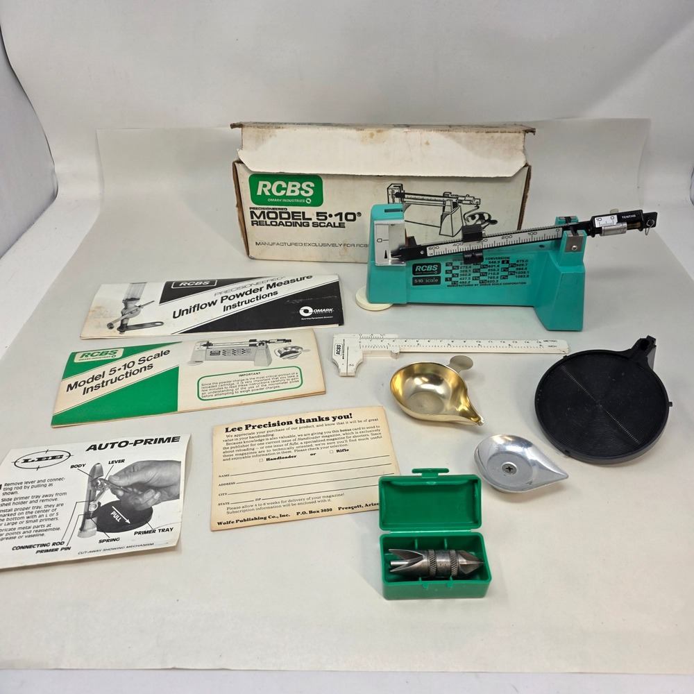 Vintage RCBS Model 5-10 Reloading Scale 09070 Box Caliper Deburring Tool
